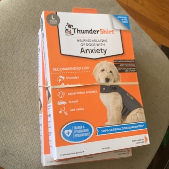 NWT 🐶 Thundershirt Classic Dog Anxiety Jacket Large and Medium available - Picture 1 of 2
